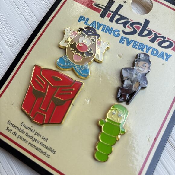 Hasbro Playing Everyday Enamel Lapel Pin Set By Funko.. New - Picture 4 of 4